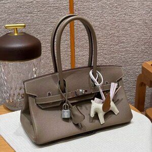 Classic Hermes Bag: A Stylish and Versatile Choice for Elegance